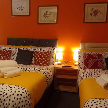 Cosy Stay In Walsall By Ideal Home Bloxwich Екстер'єр фото