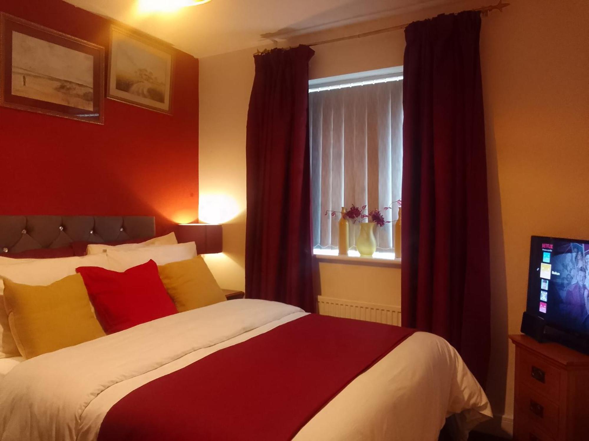Cosy Stay In Walsall By Ideal Home Bloxwich Екстер'єр фото