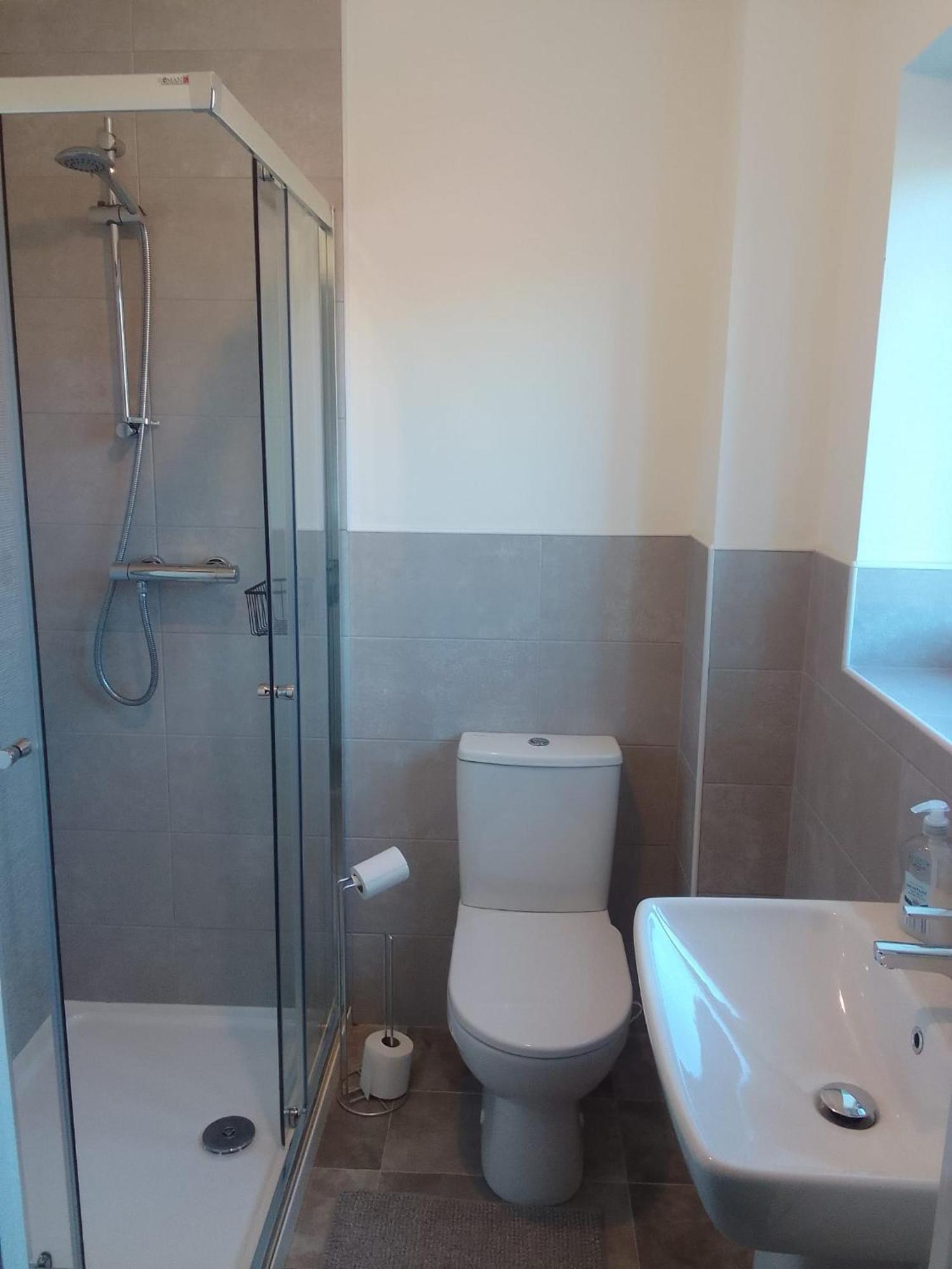 Cosy Stay In Walsall By Ideal Home Bloxwich Екстер'єр фото