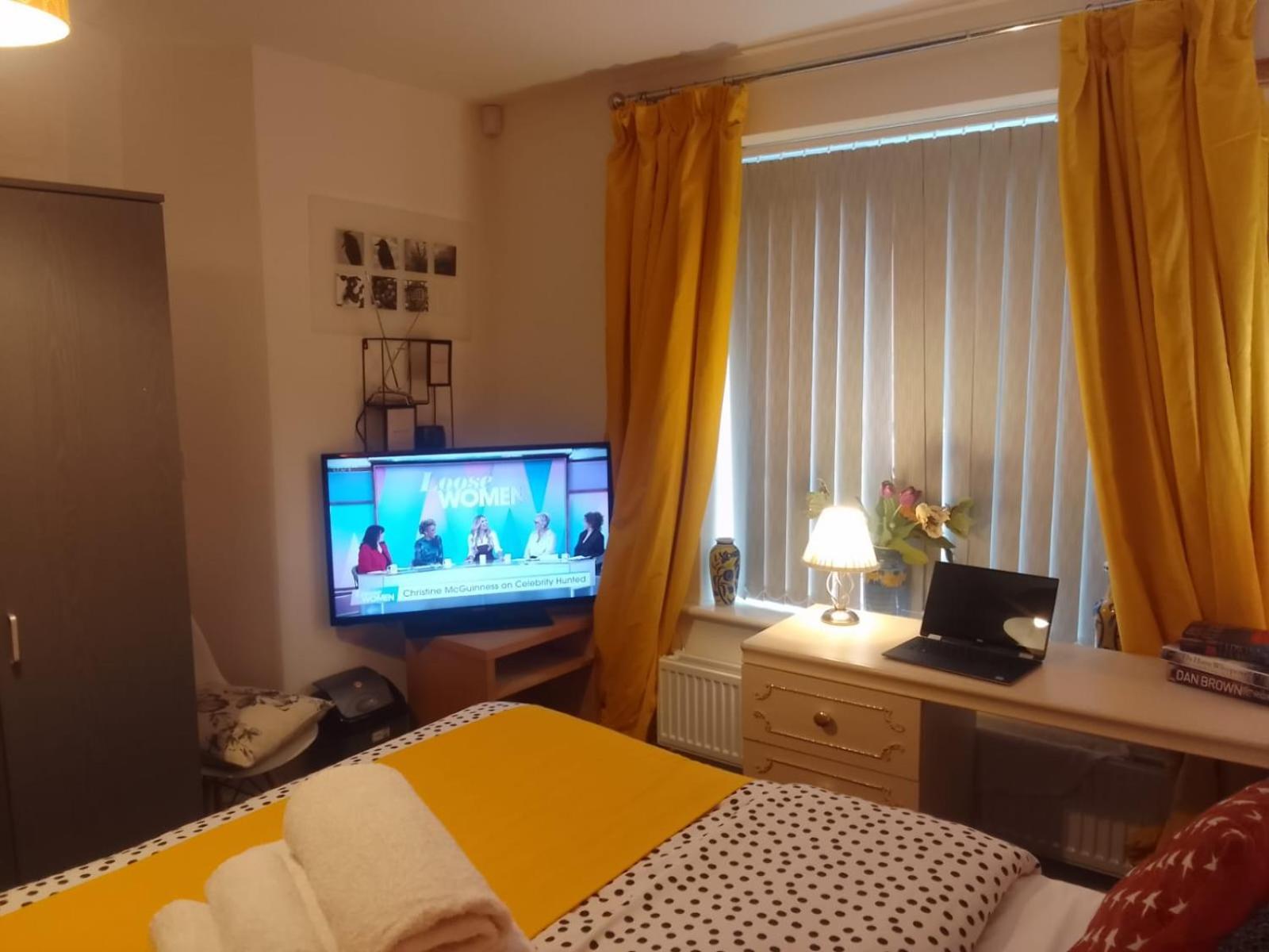 Cosy Stay In Walsall By Ideal Home Bloxwich Екстер'єр фото