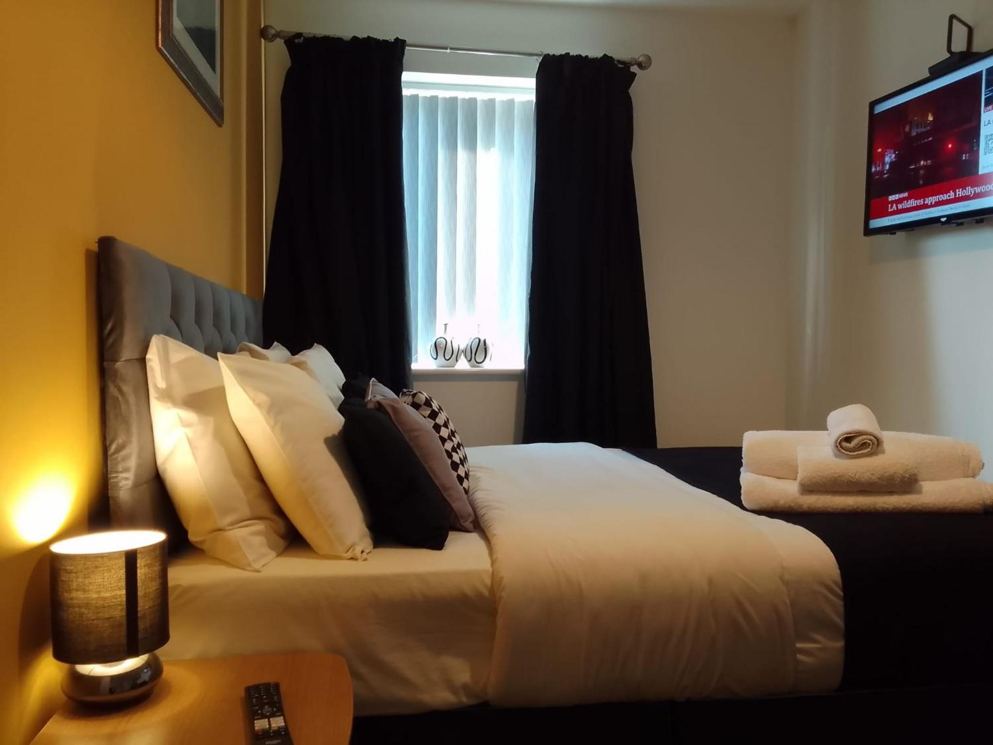 Cosy Stay In Walsall By Ideal Home Bloxwich Екстер'єр фото